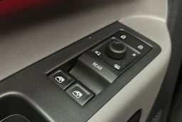 musta Volkswagen ID. Buzz 2025 kuva 20.