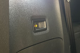 punainen Volkswagen ID. Buzz 2025 kuva 16.