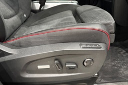 punainen Volkswagen ID. Buzz 2025 kuva 19.