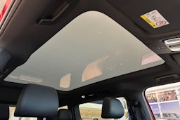 punainen Volkswagen ID. Buzz 2025 kuva 20.