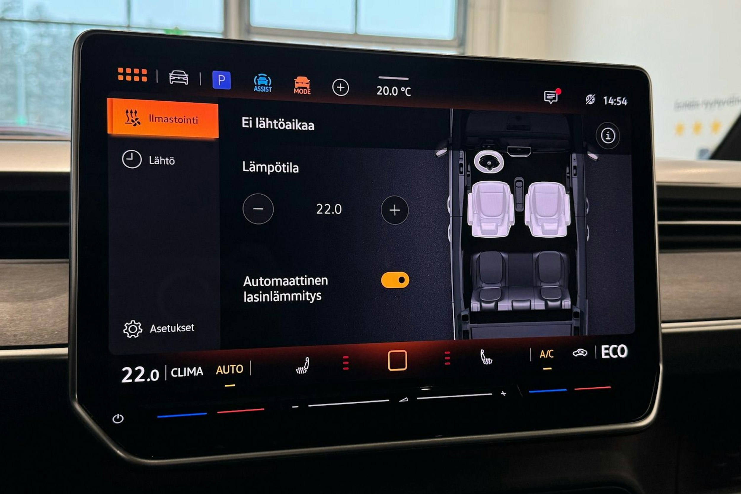 punainen Volkswagen ID. Buzz 2025 kuva 28.