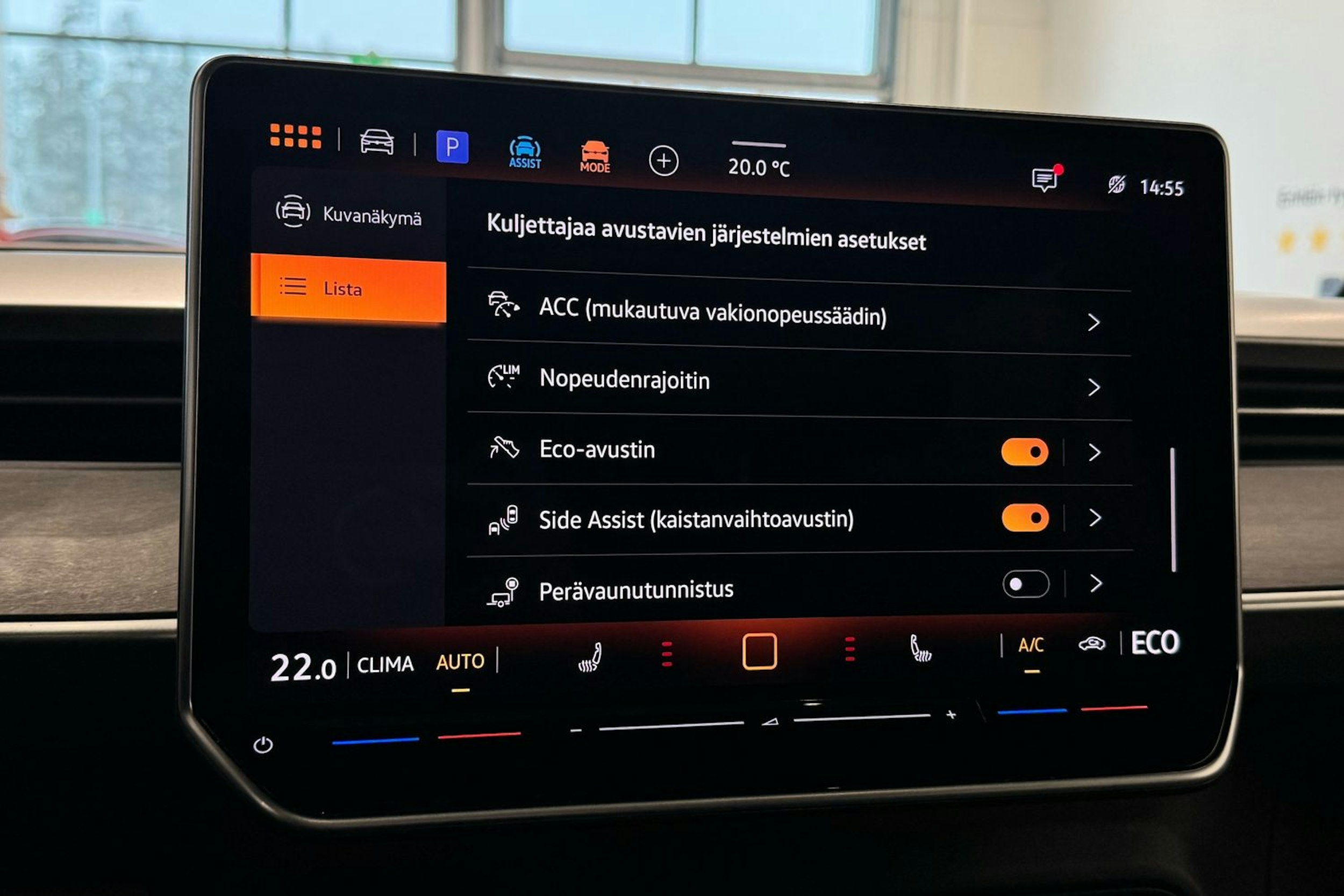 punainen Volkswagen ID. Buzz 2025 kuva 31.
