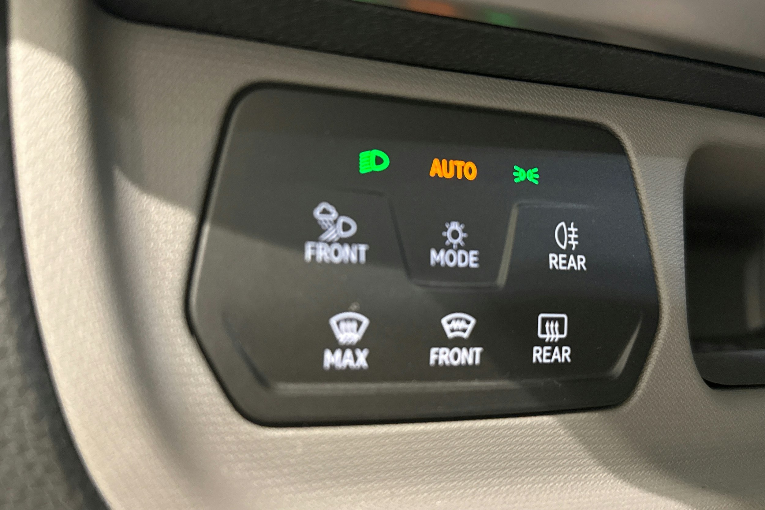 musta Volkswagen ID. Buzz 2025 kuva 18.
