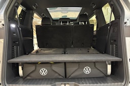 harmaa Volkswagen ID. Buzz 2025 kuva 15.