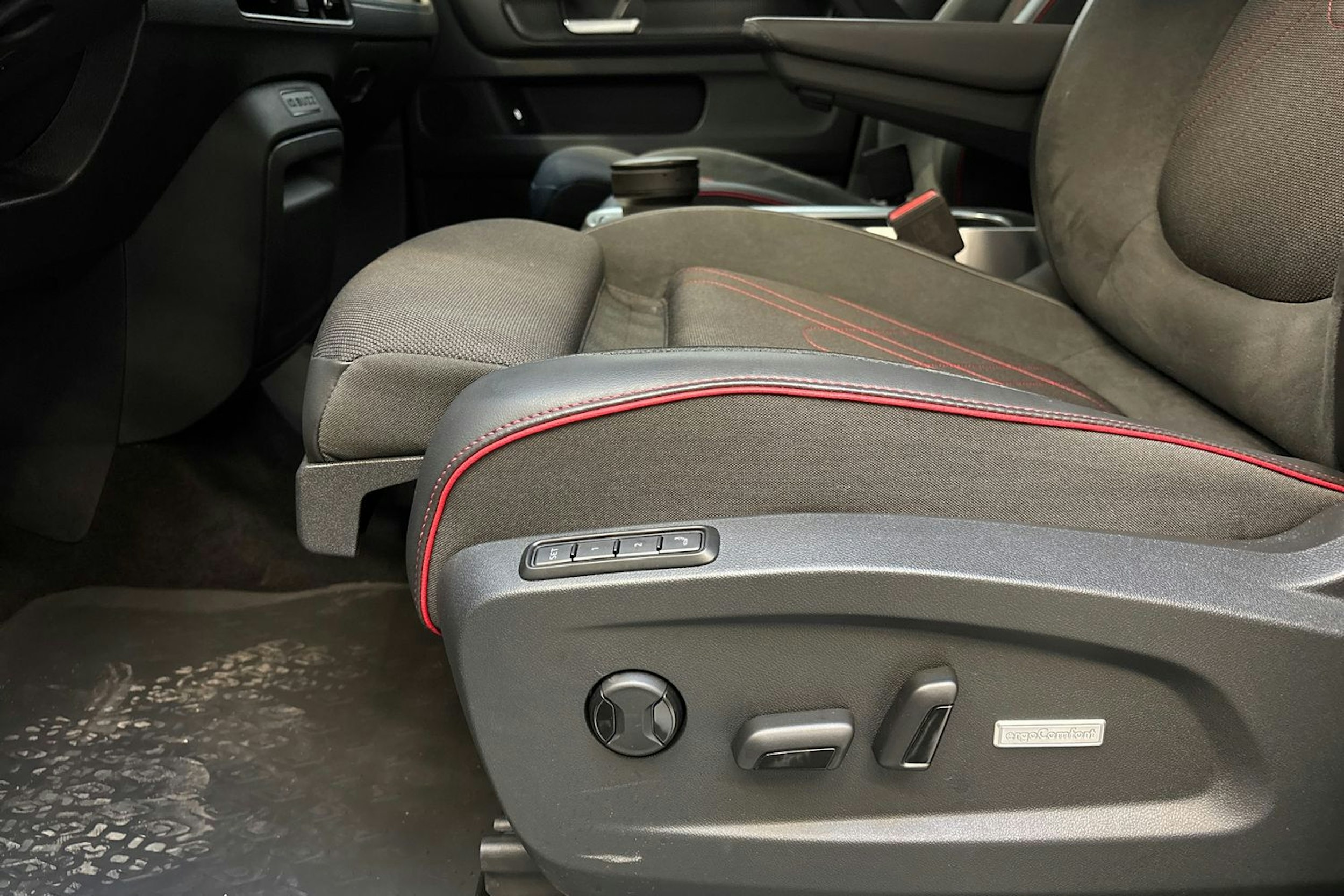 harmaa Volkswagen ID. Buzz 2025 kuva 20.