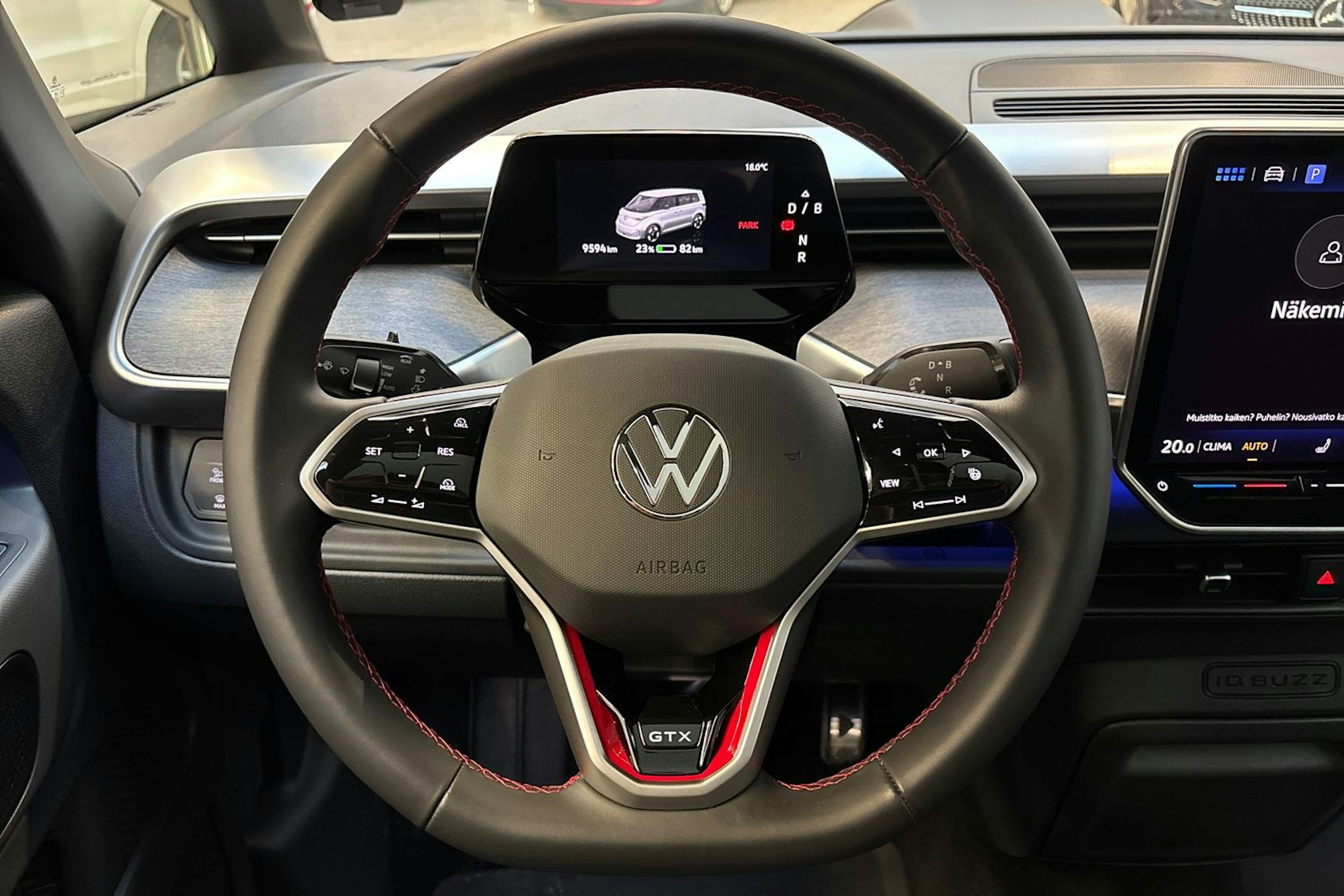 harmaa Volkswagen ID. Buzz 2025 kuva 23.