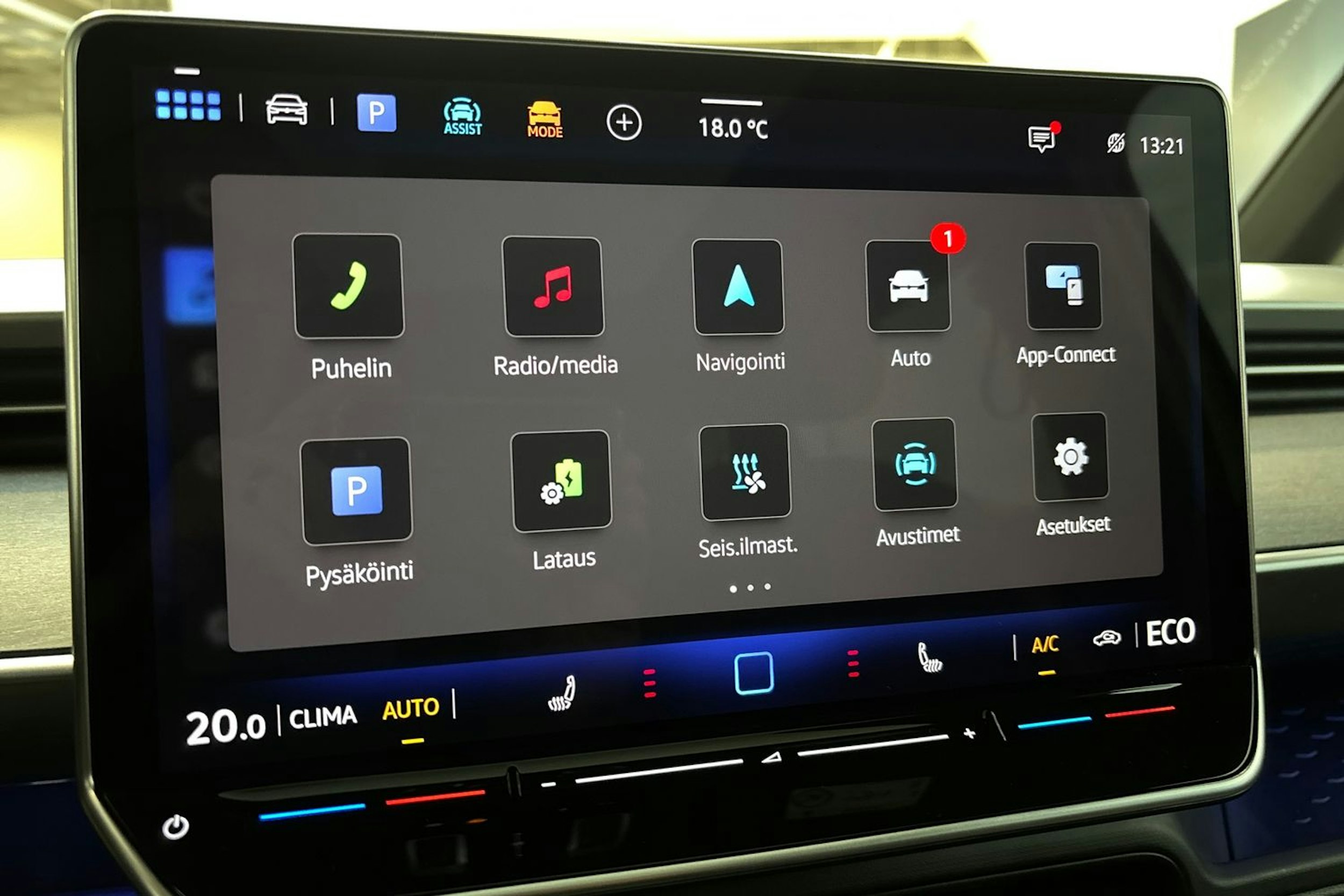 harmaa Volkswagen ID. Buzz 2025 kuva 28.