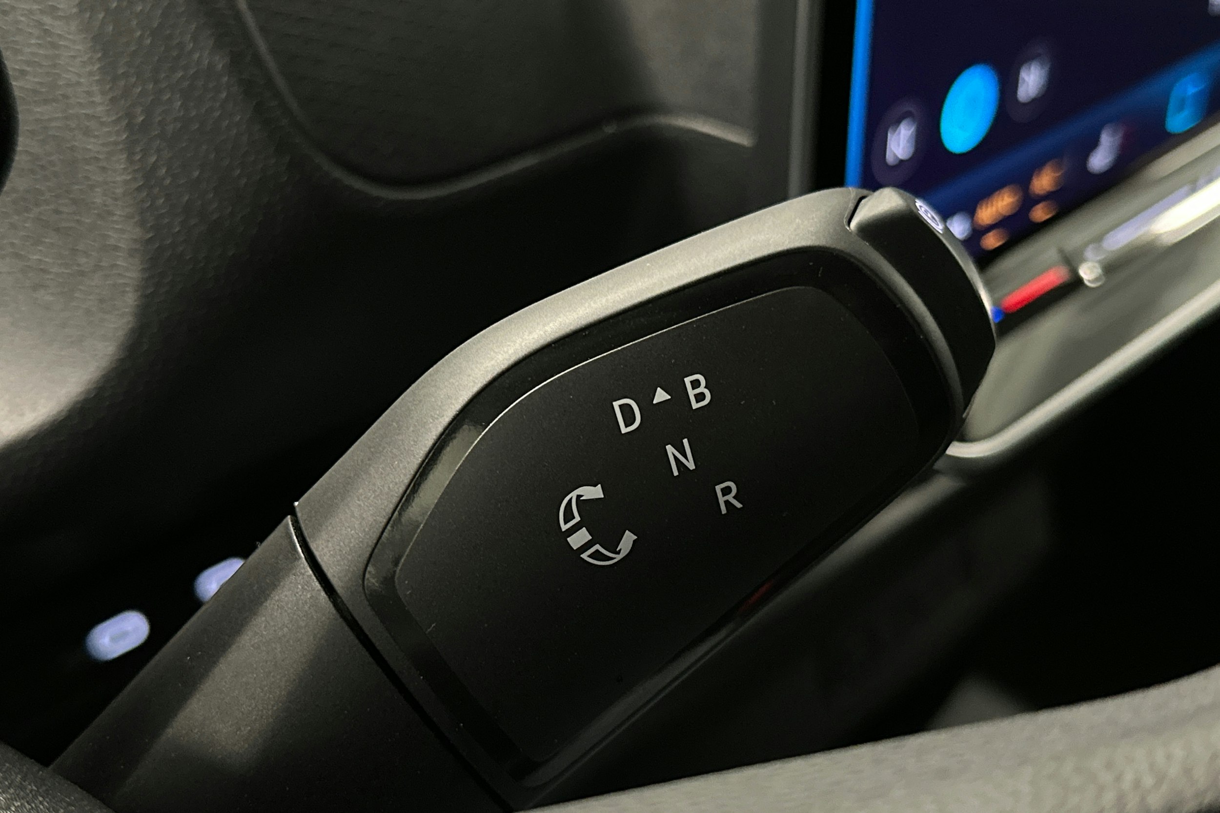 valkoinen Volkswagen ID. Buzz Cargo 2025 kuva 19.