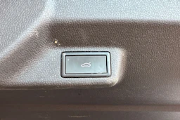 harmaa Volkswagen ID. Buzz 2025 kuva 11.