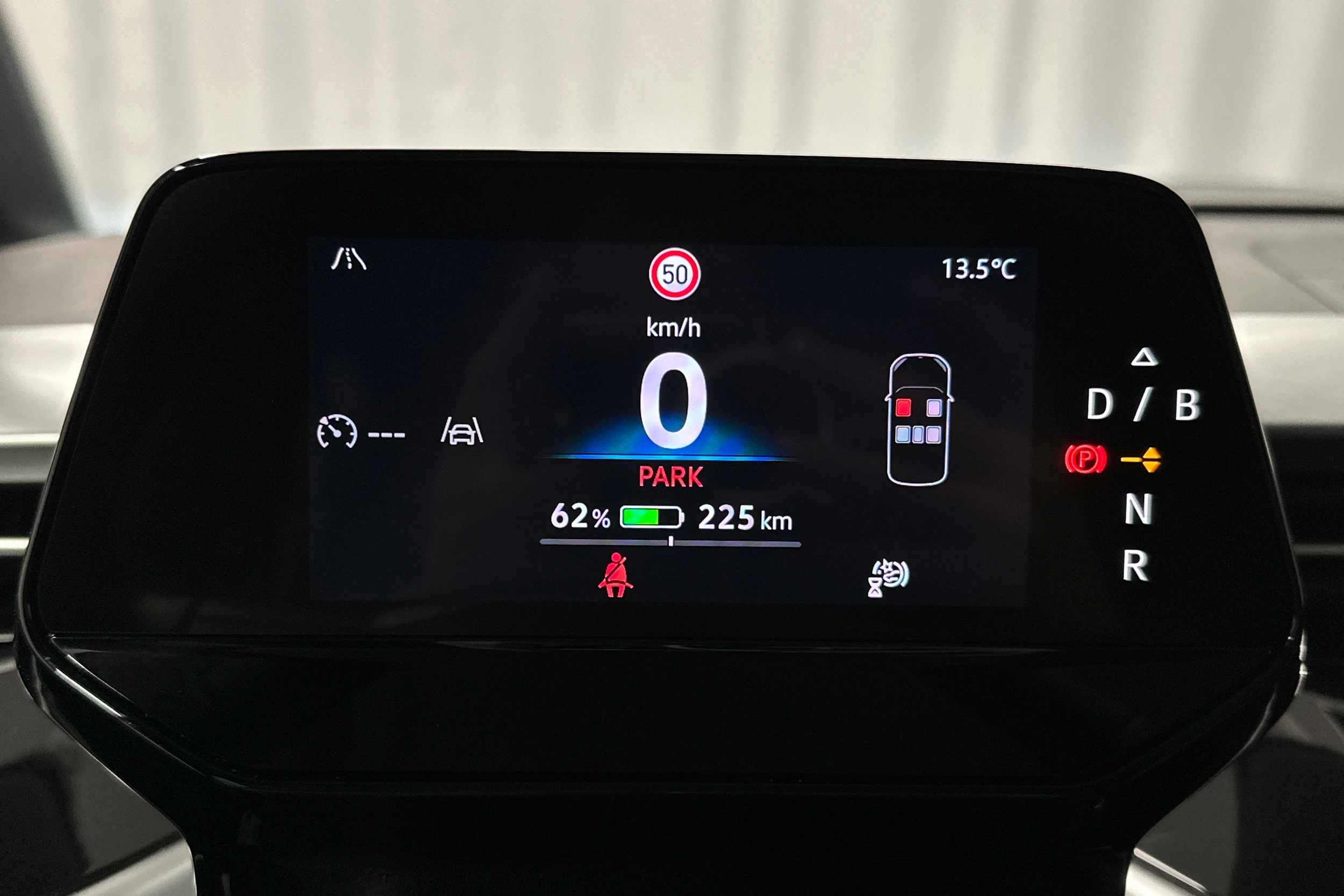 harmaa Volkswagen ID. Buzz 2025 kuva 13.