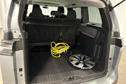 harmaa Volkswagen ID. Buzz 2025 kuva 34.