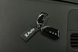 harmaa Volkswagen ID. Buzz 2025 kuva 37.