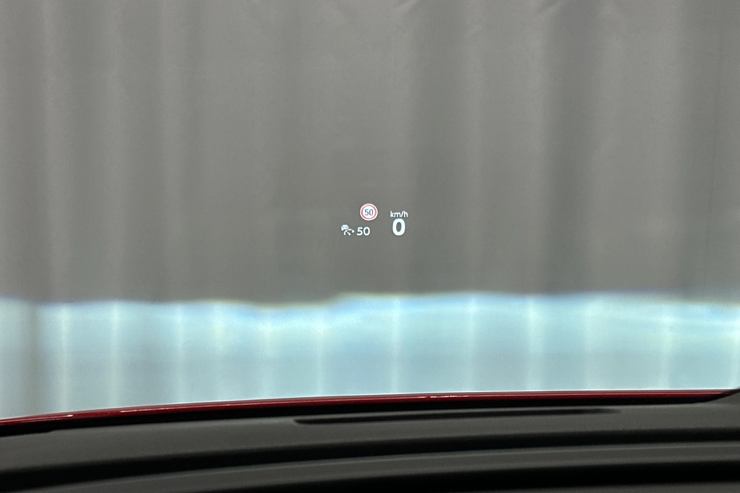 punainen Volkswagen ID. Buzz 2025 kuva 12.