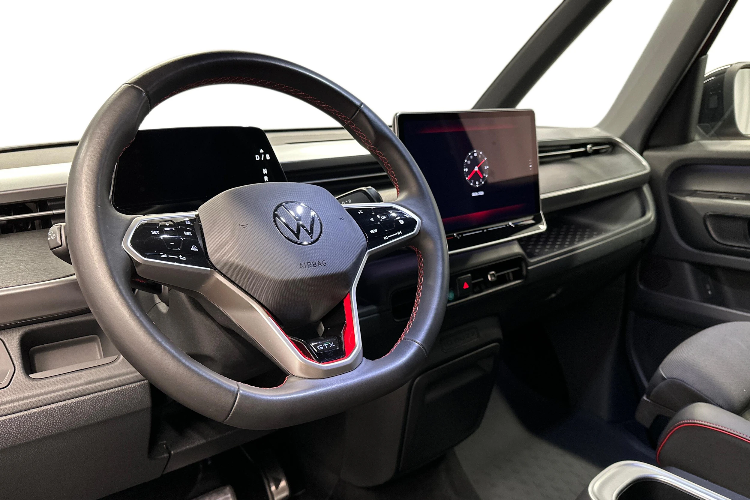 monivär. Volkswagen ID. Buzz 2025 kuva 8.