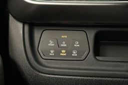 monivär. Volkswagen ID. Buzz 2025 kuva 17.