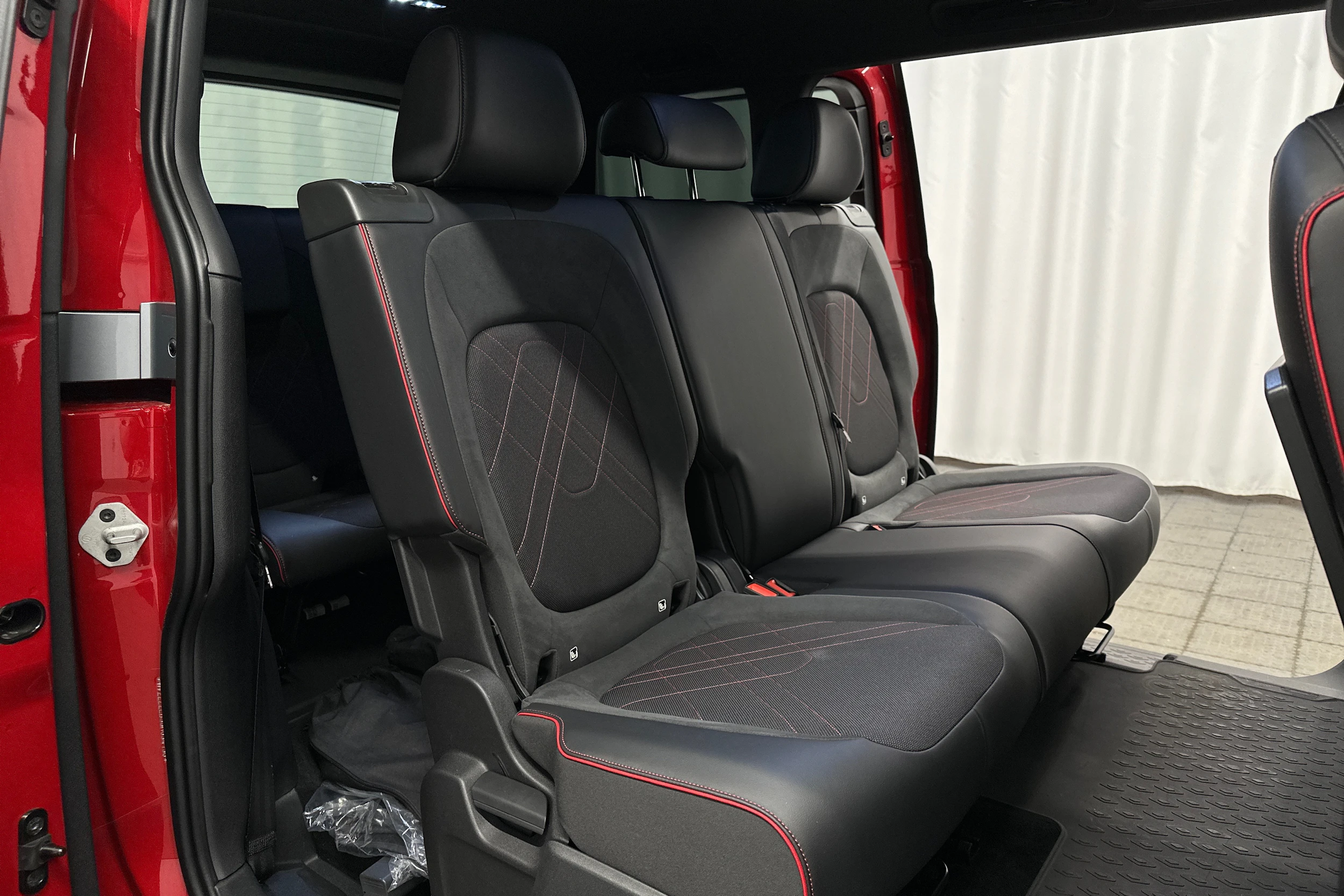 monivär. Volkswagen ID. Buzz 2025 kuva 36.