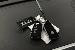 monivär. Volkswagen ID. Buzz 2025 kuva 44.