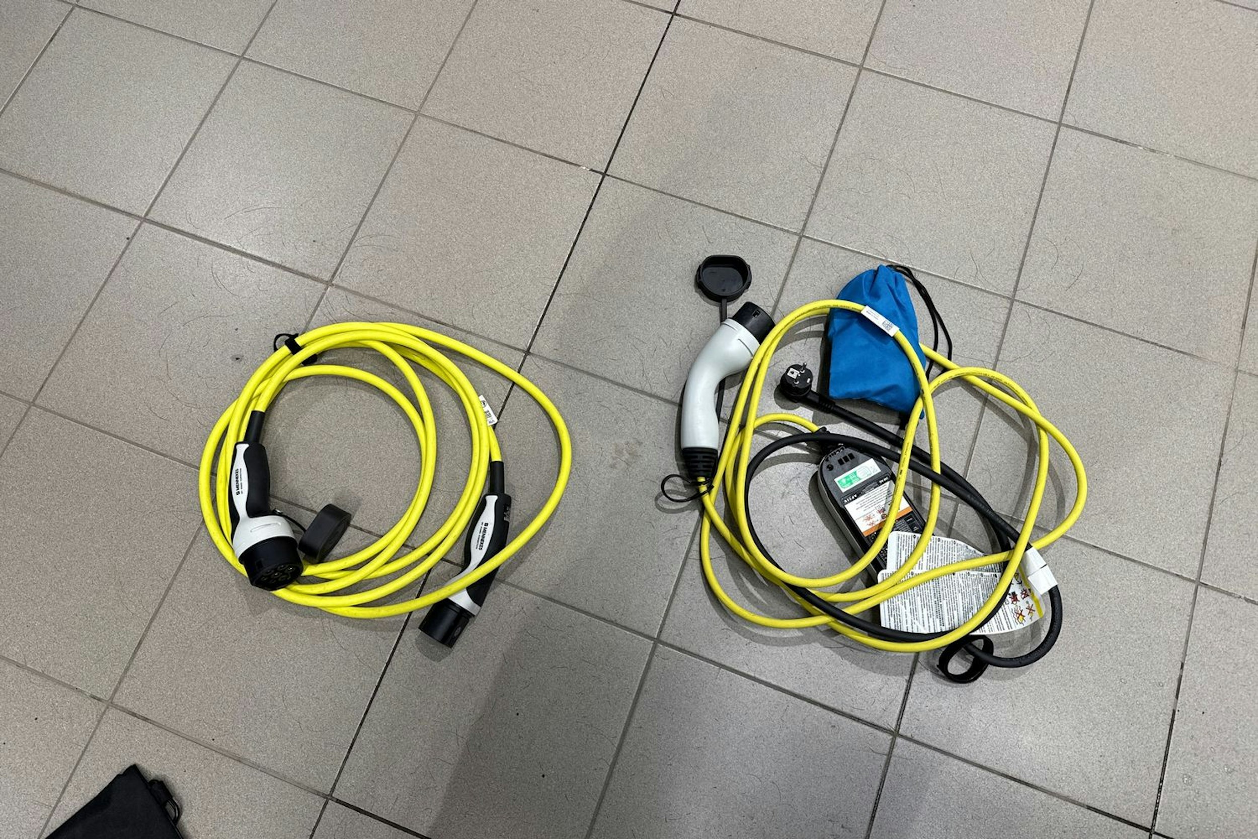 keltainen Volkswagen ID. Buzz 2025 kuva 25.