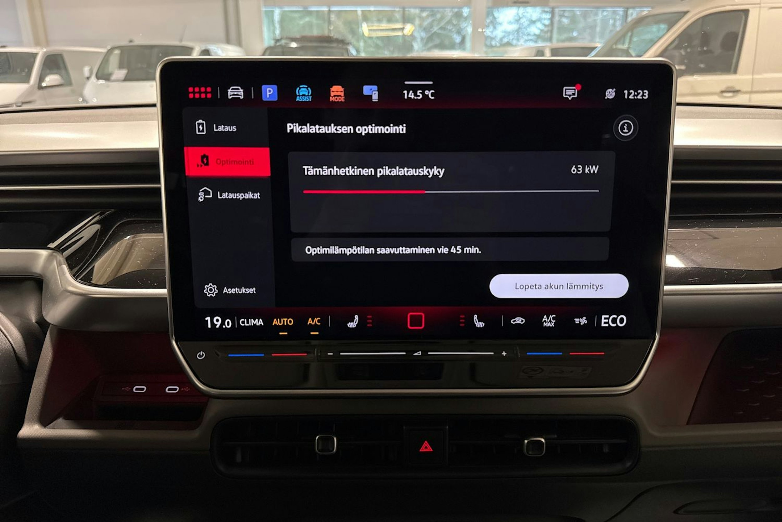 keltainen Volkswagen ID. Buzz 2025 kuva 31.