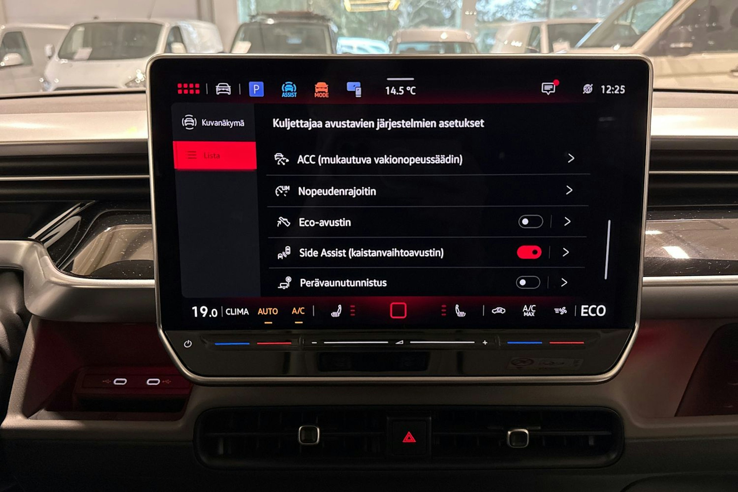 keltainen Volkswagen ID. Buzz 2025 kuva 34.
