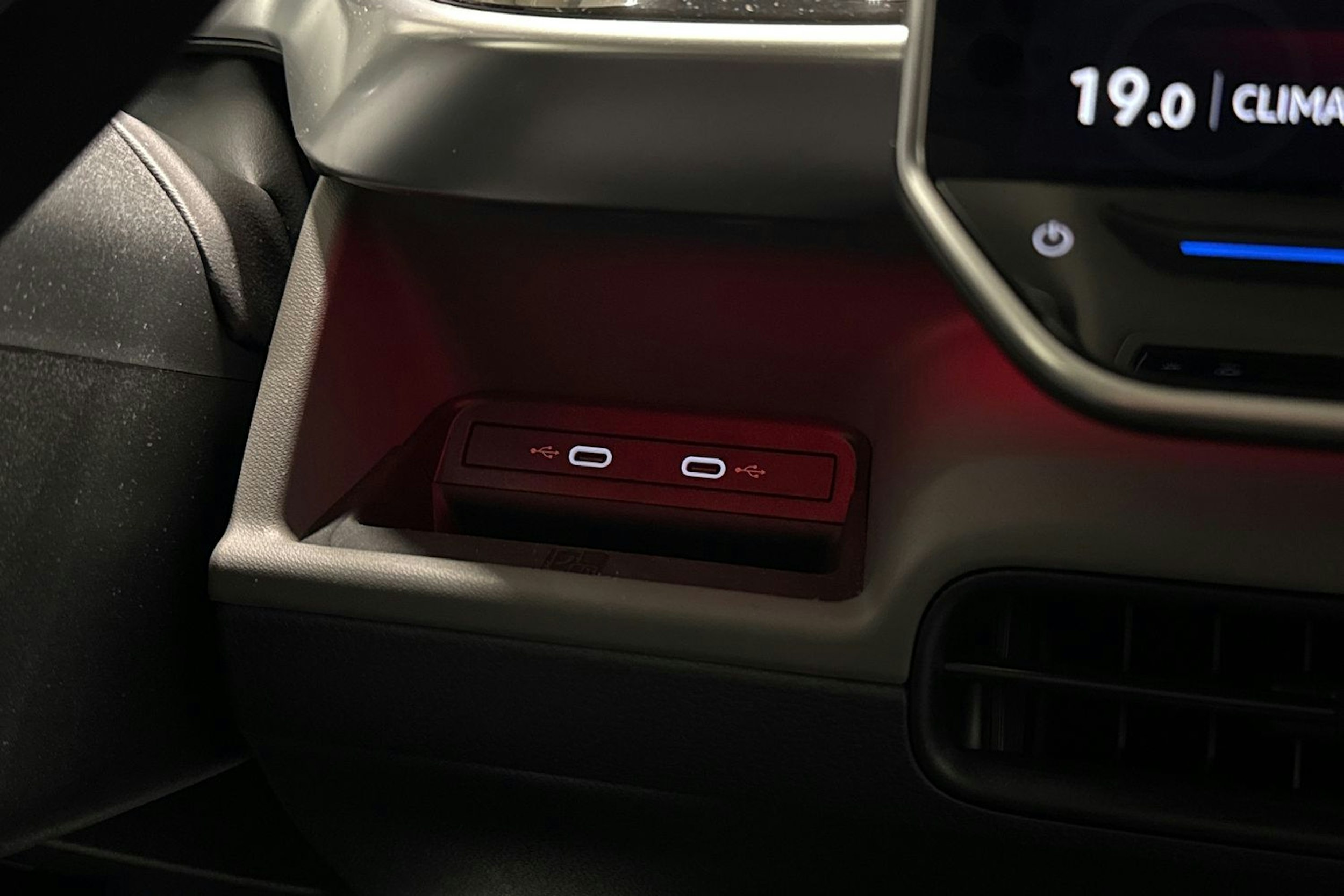 keltainen Volkswagen ID. Buzz 2025 kuva 38.