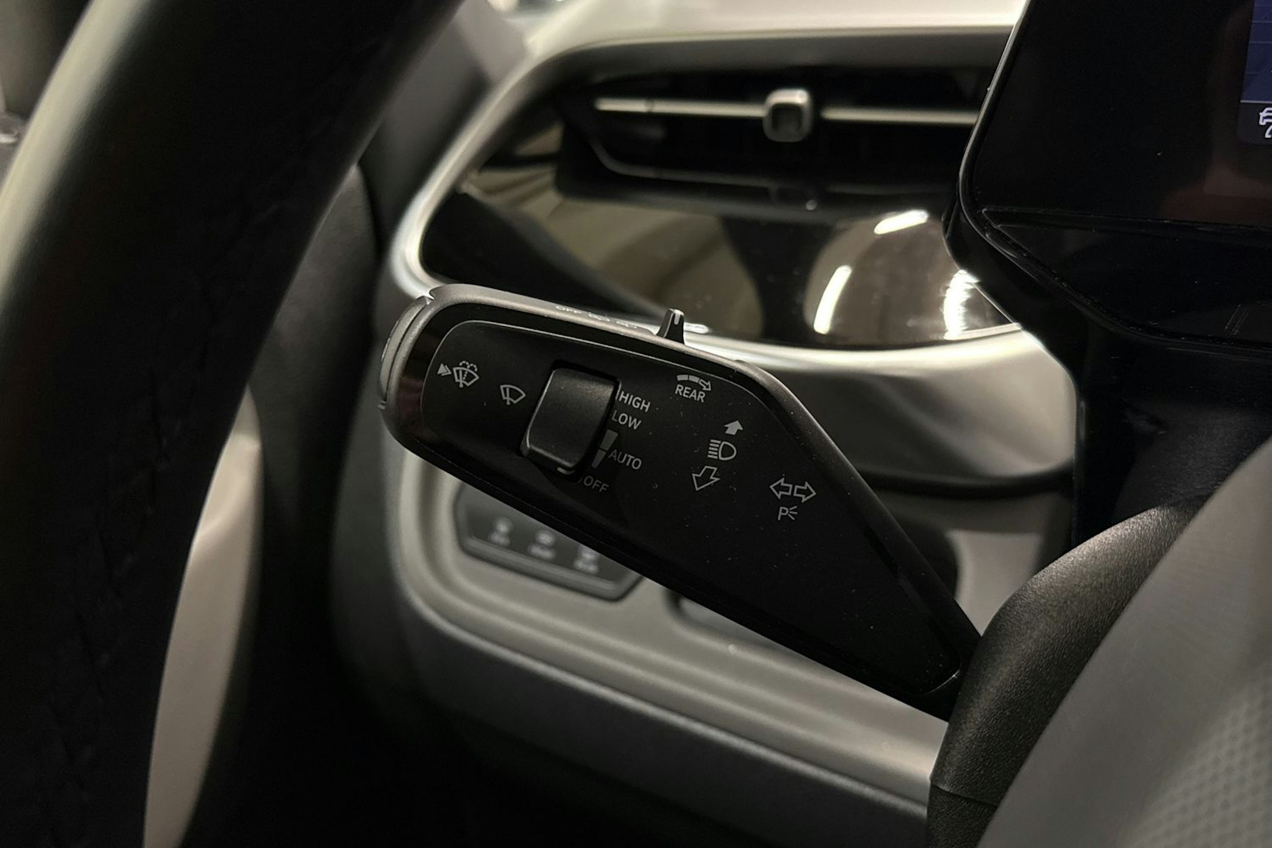 keltainen Volkswagen ID. Buzz 2025 kuva 41.