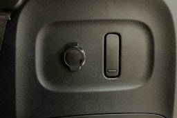 met. harmaa Volkswagen ID. Buzz 2025 kuva 16.
