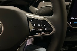 met. harmaa Volkswagen ID. Buzz 2025 kuva 20.