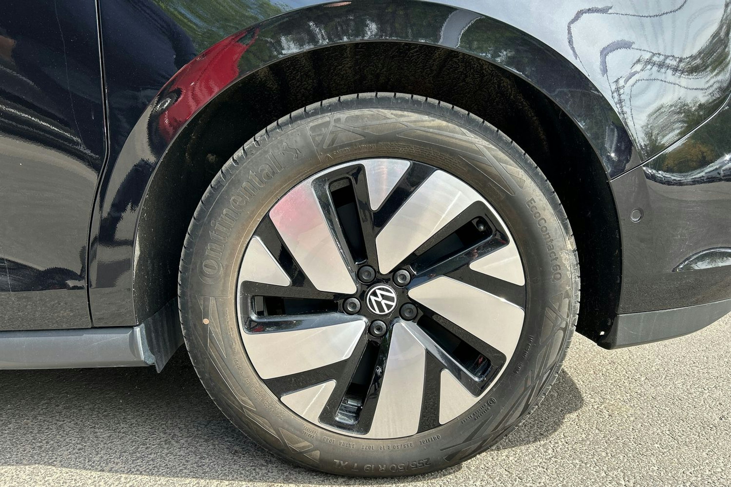 musta Volkswagen ID. Buzz 2025 kuva 10.