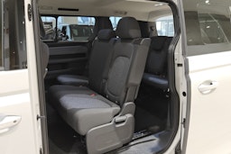 valkoinen Volkswagen ID. Buzz 2025 kuva 12.