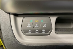 met. keltainen Volkswagen ID. Buzz 2025 kuva 13.