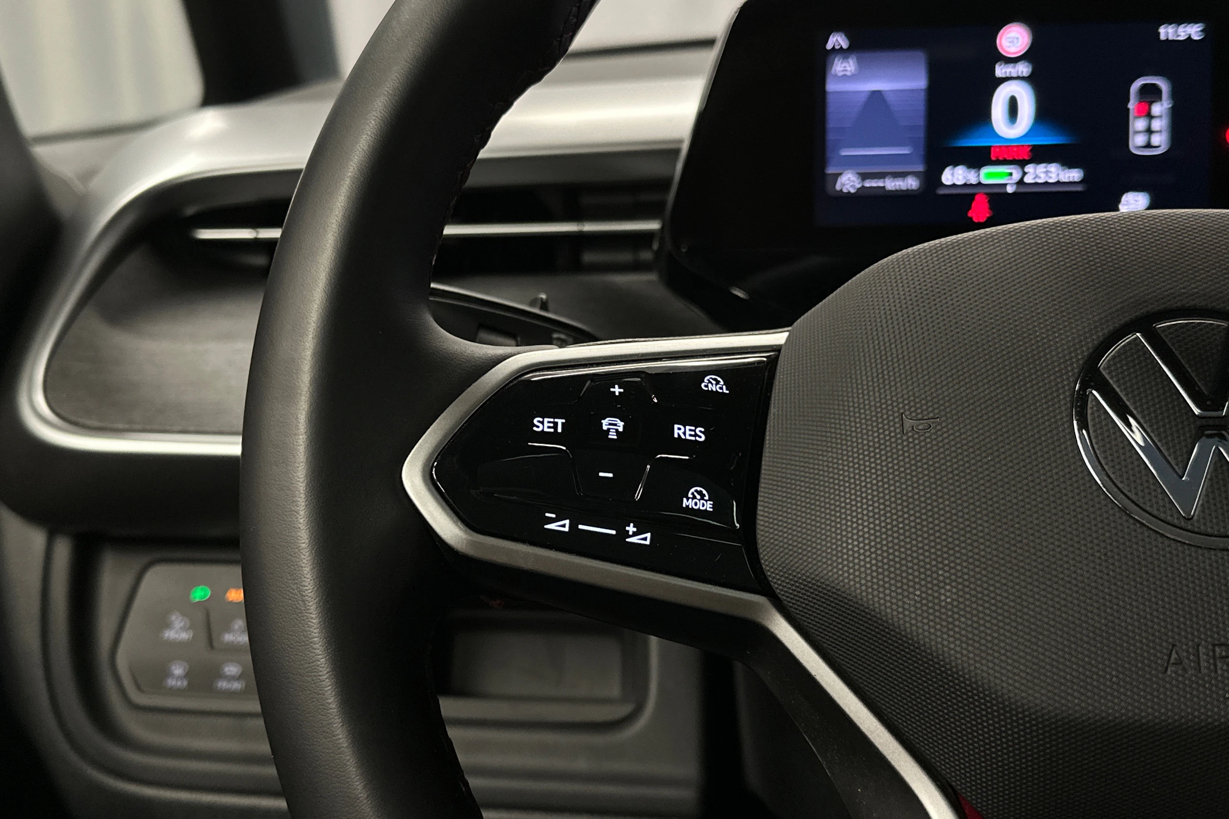 sininen Volkswagen ID. Buzz 2025 kuva 15.