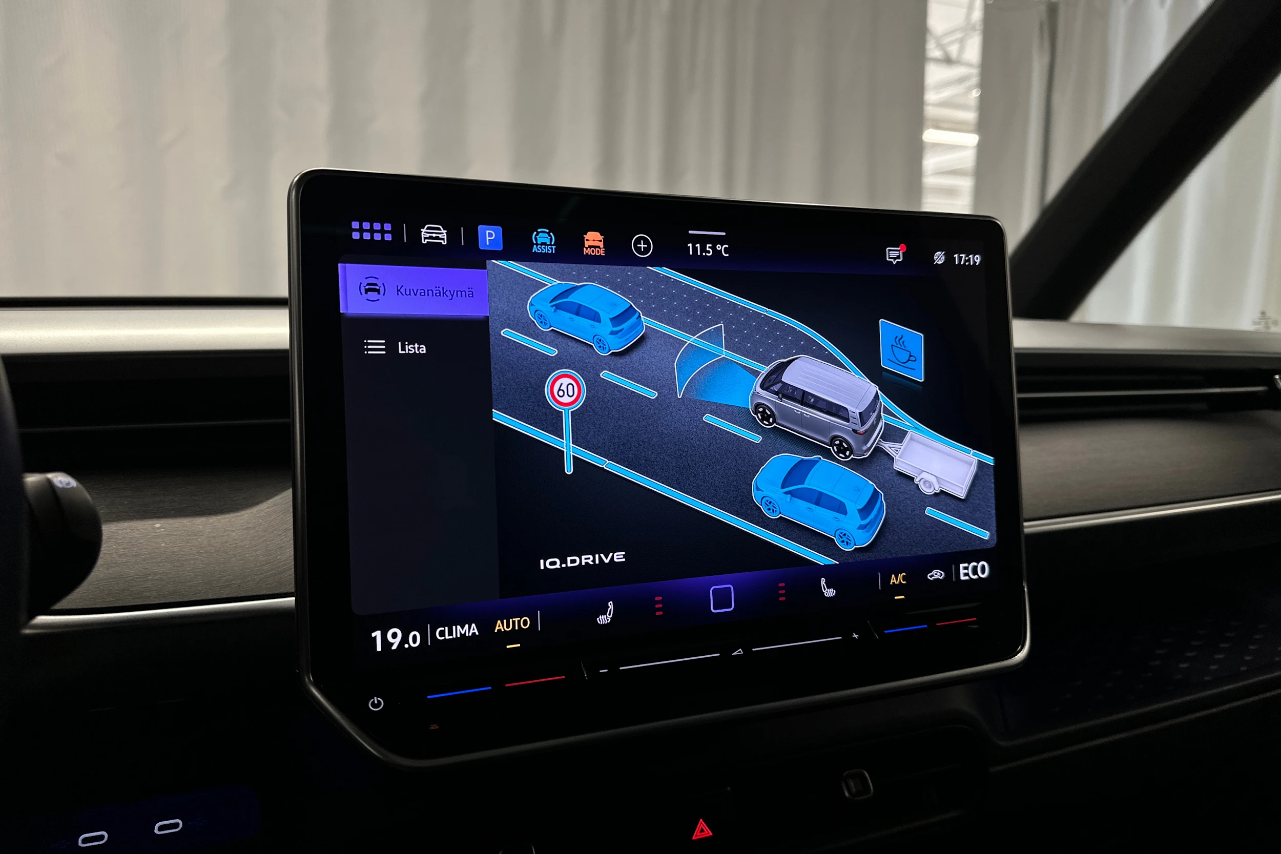 sininen Volkswagen ID. Buzz 2025 kuva 23.