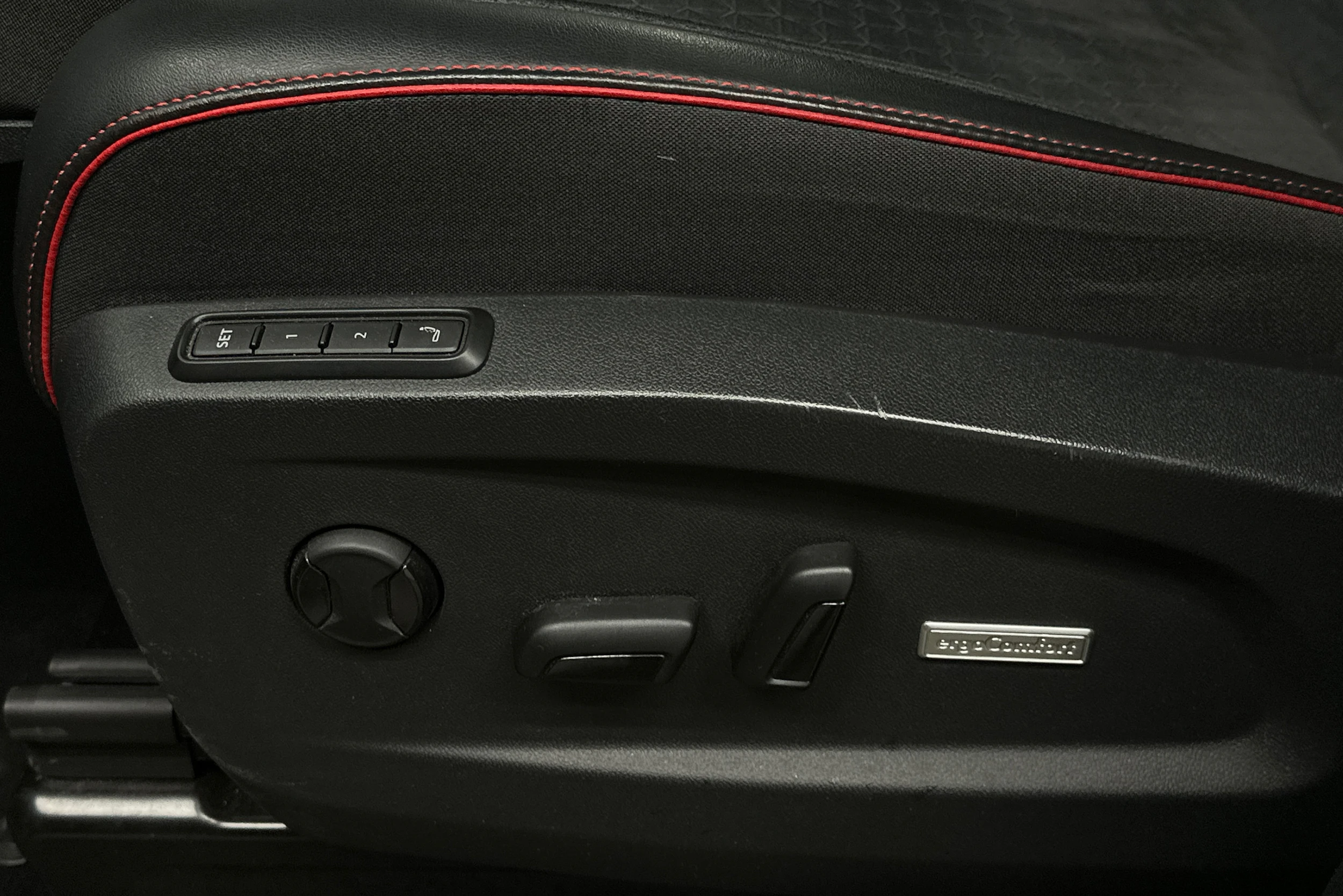 sininen Volkswagen ID. Buzz 2025 kuva 28.