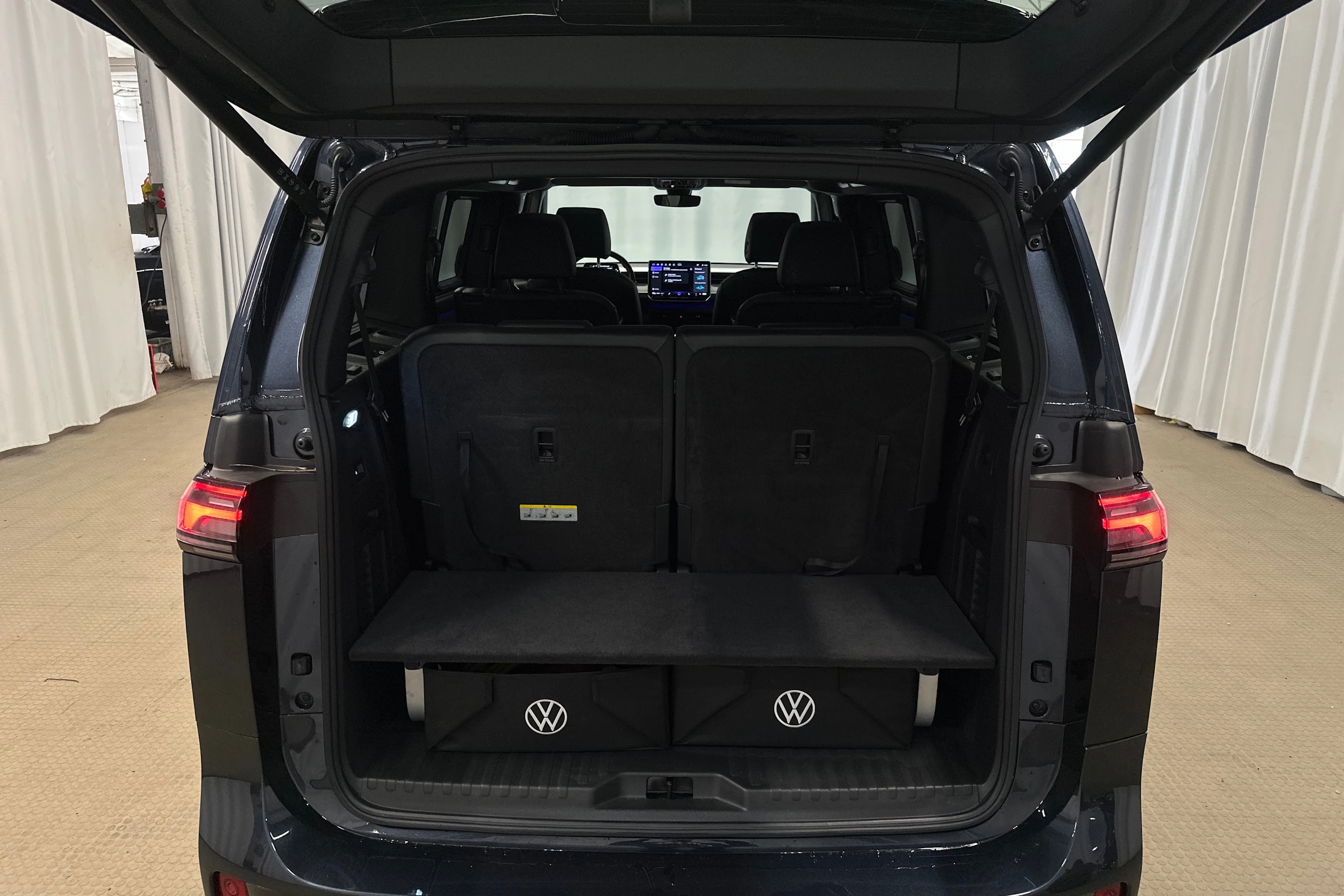 sininen Volkswagen ID. Buzz 2025 kuva 35.