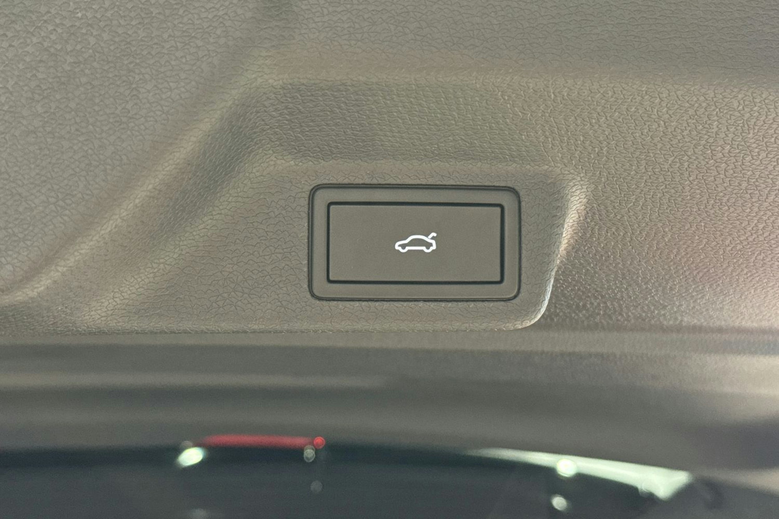 met. musta Volkswagen ID. Buzz 2025 kuva 14.