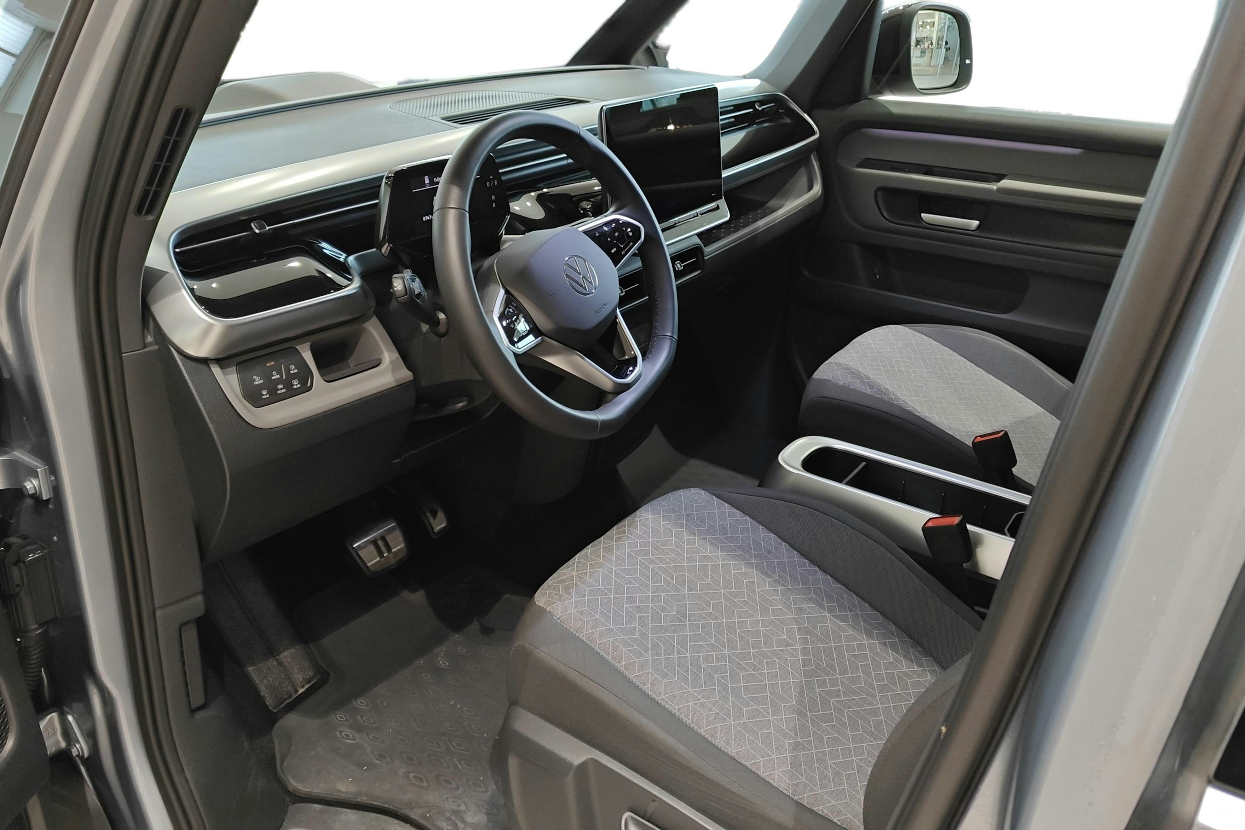 harmaa Volkswagen ID. Buzz 2025 kuva 6.