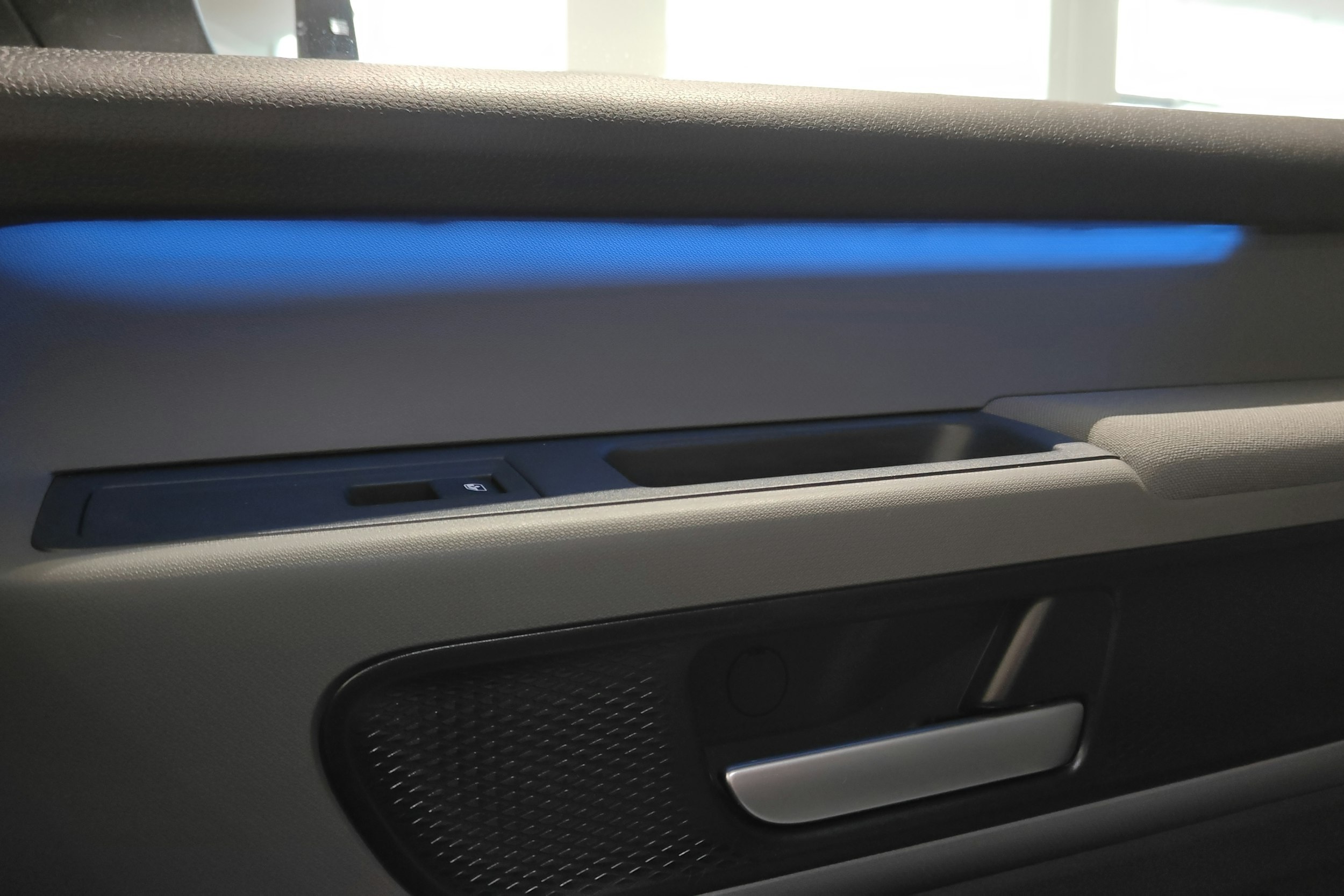 harmaa Volkswagen ID. Buzz 2025 kuva 15.