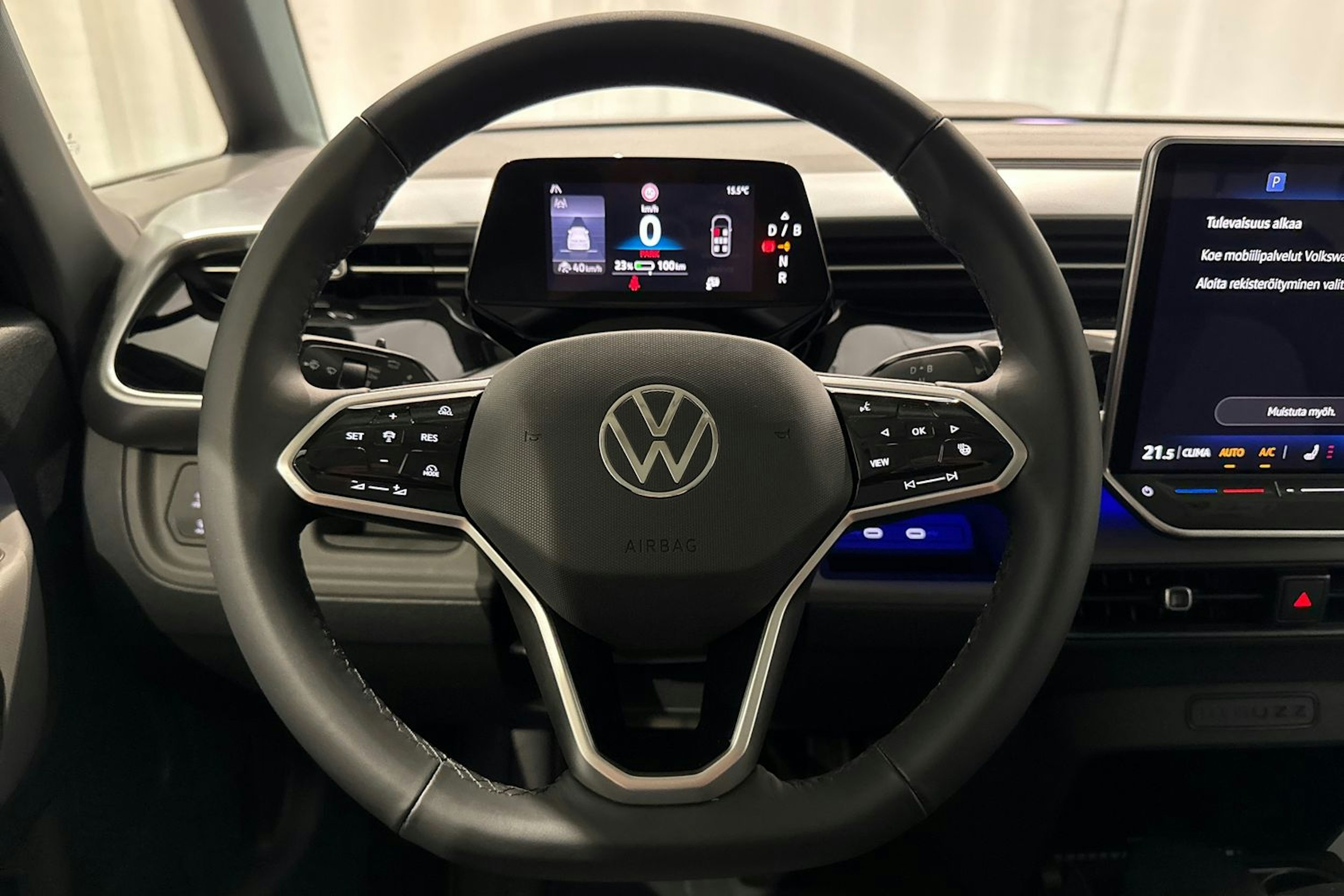 met. musta Volkswagen ID. Buzz 2025 kuva 15.
