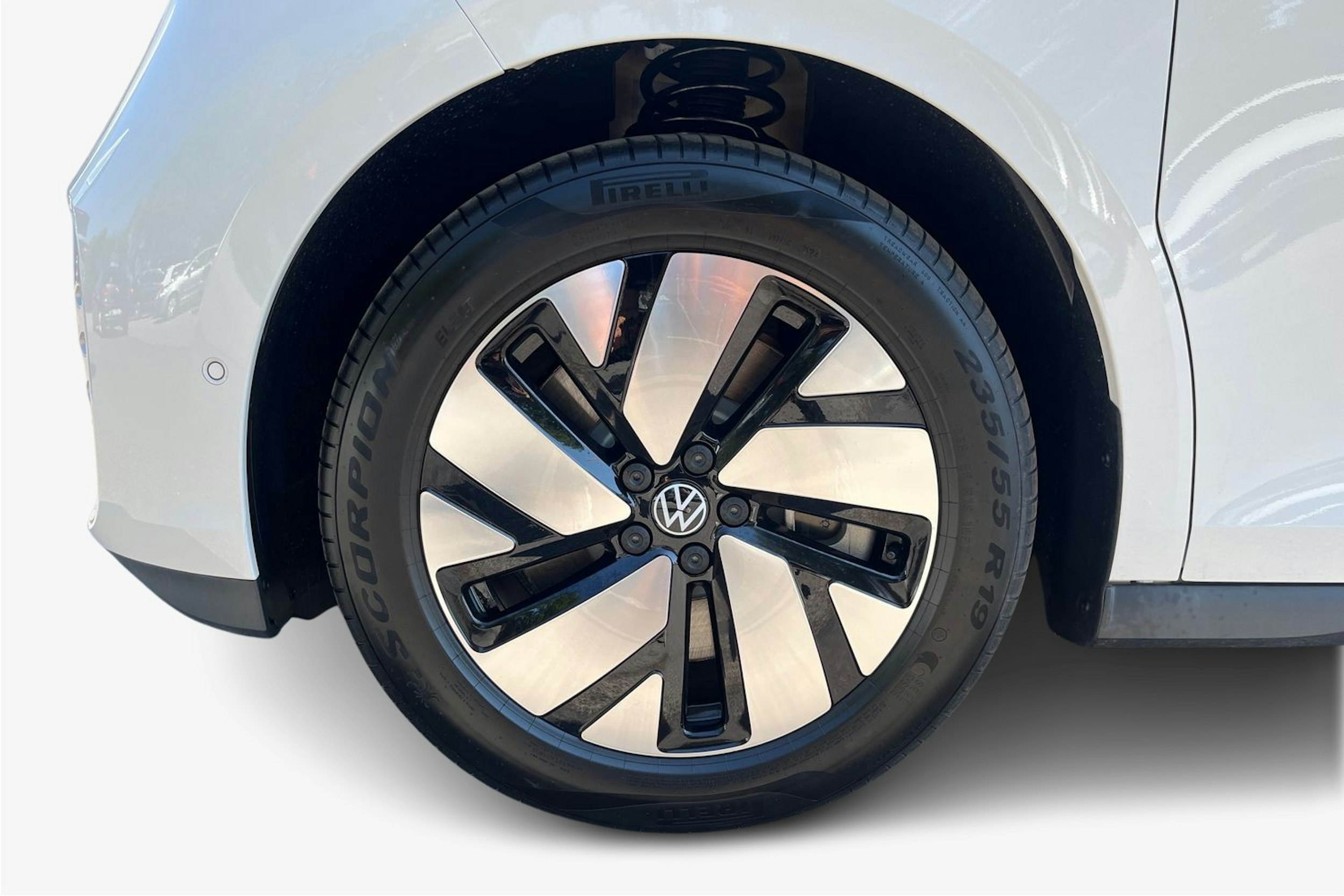 valkoinen Volkswagen ID. Buzz 2025 kuva 11.