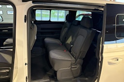 valkoinen Volkswagen ID. Buzz 2025 kuva 8.