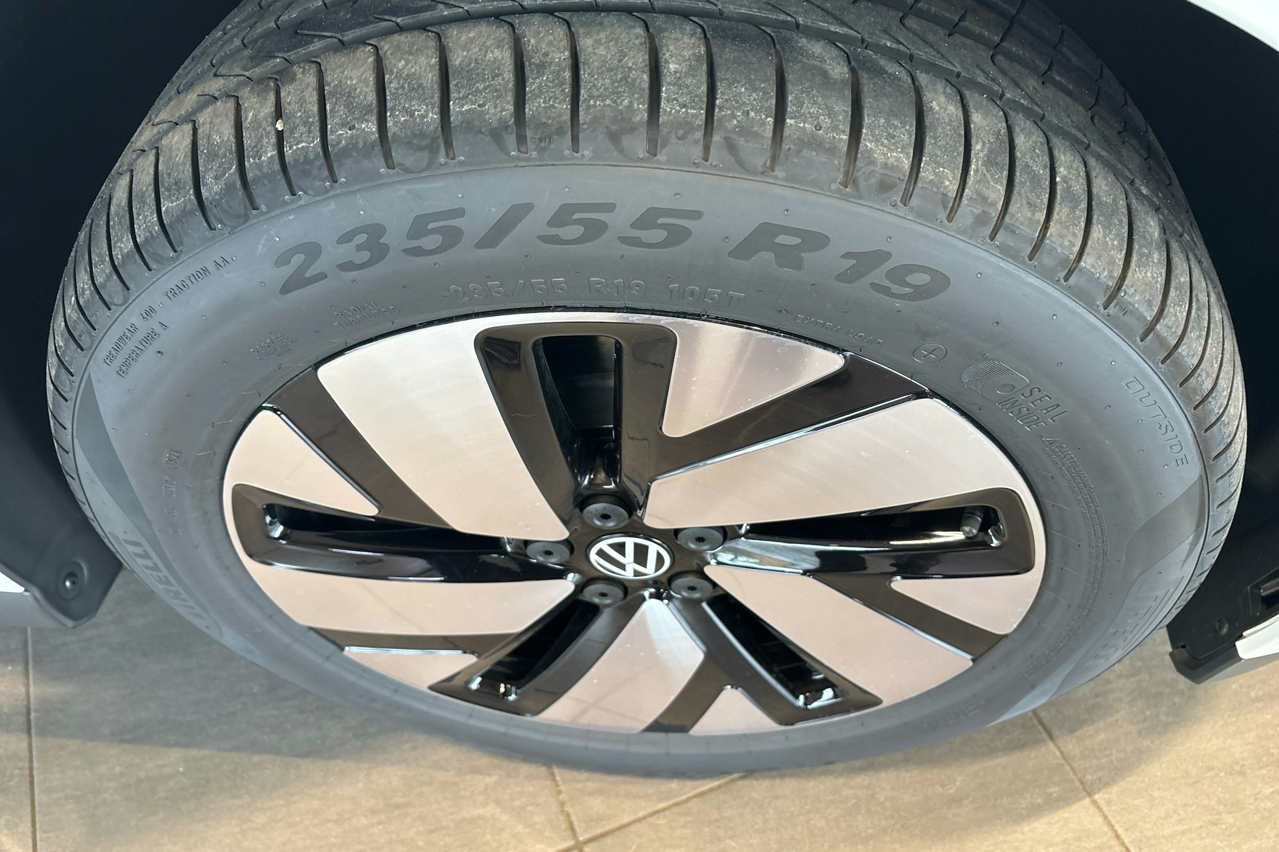 valkoinen Volkswagen ID. Buzz 2025 kuva 10.