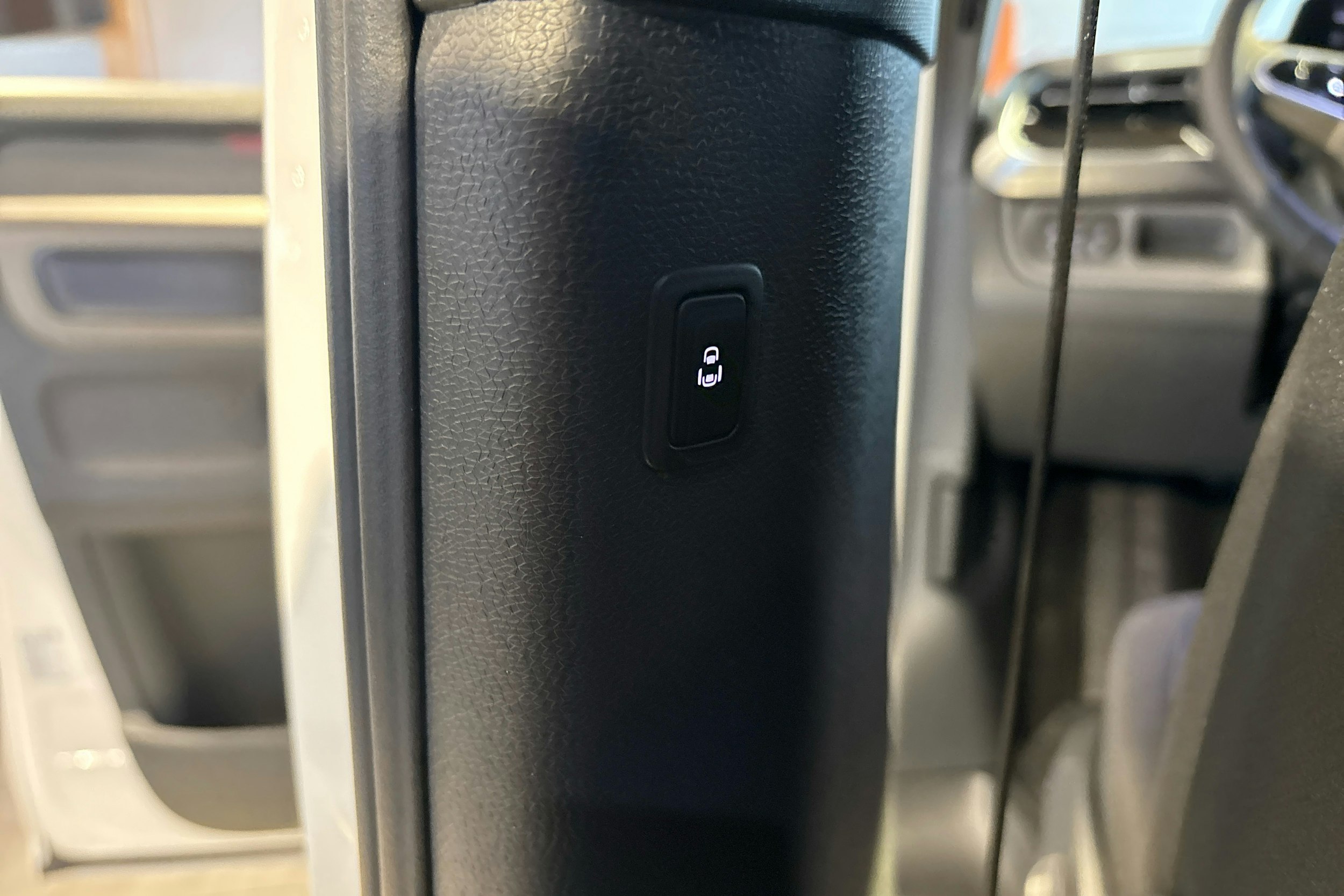 valkoinen Volkswagen ID. Buzz 2025 kuva 20.