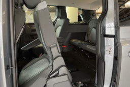 harmaa Volkswagen ID. Buzz 2025 kuva 14.