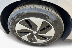 met. harmaa Volkswagen ID. Buzz 2025 kuva 11.