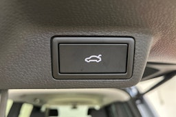 met. harmaa Volkswagen ID. Buzz 2025 kuva 14.