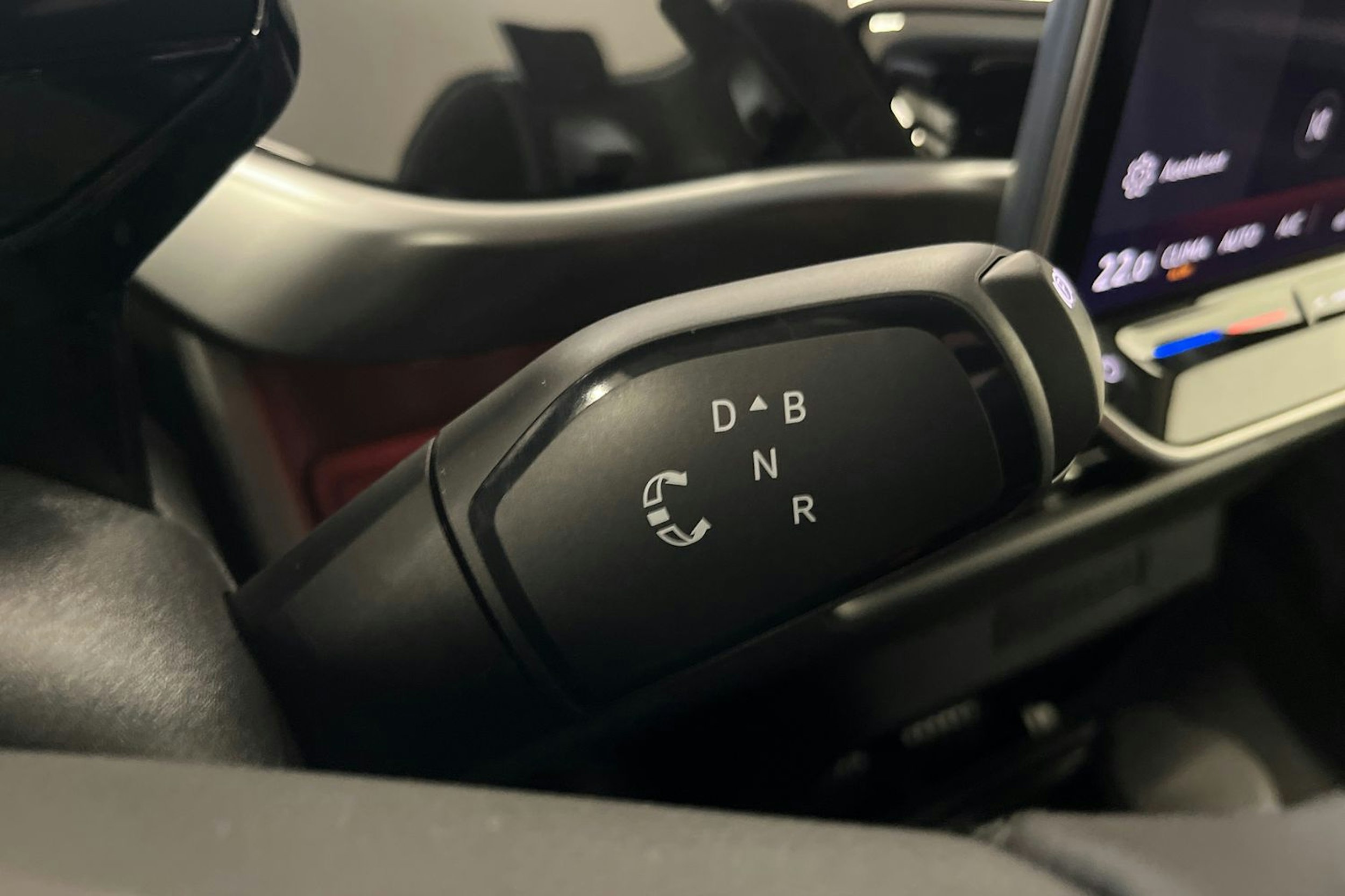 met. harmaa Volkswagen ID. Buzz 2025 kuva 19.