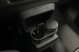 met. harmaa Volkswagen ID. Buzz 2025 kuva 21.