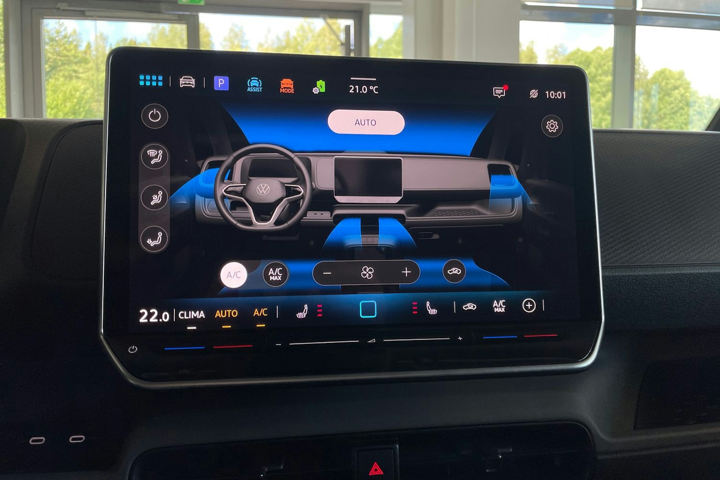 valkoinen Volkswagen ID. Buzz 2025 kuva 15.