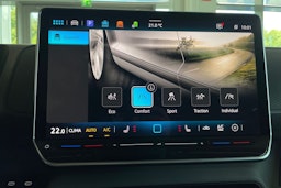 valkoinen Volkswagen ID. Buzz 2025 kuva 16.